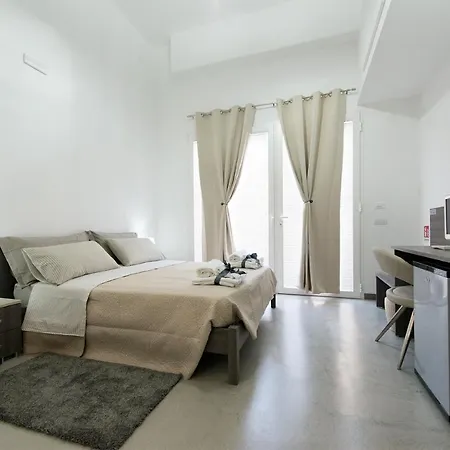 Byron Affittacamere 3*